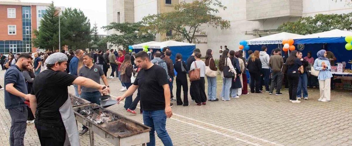Giresun Üniversitesi Balık Şenliği'nde 1 ton 200 kilogram balık ikram edildi
