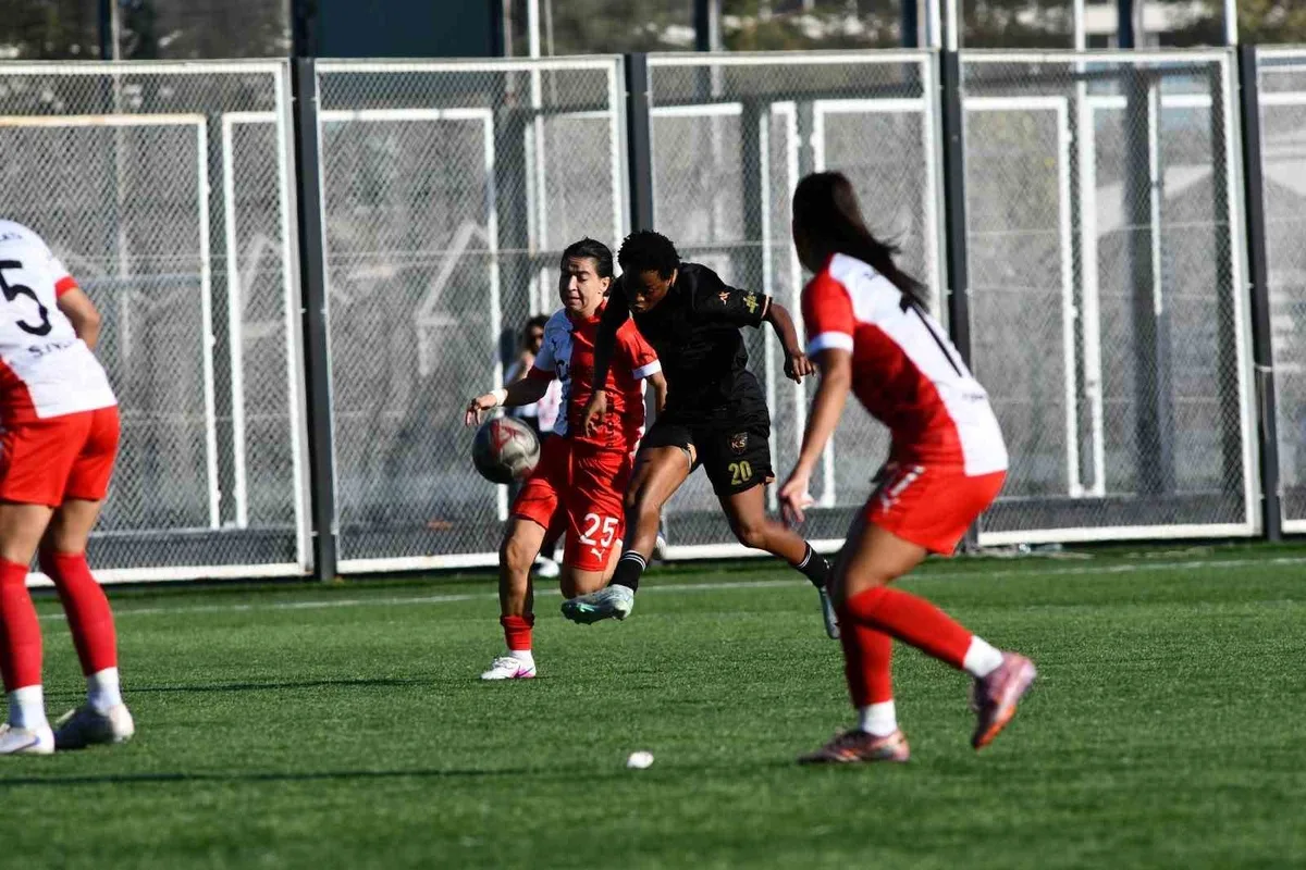 Kayseri Kadın FK, 7. haftada evinde Ünye Kadın FK ile golsüz berabere kaldı