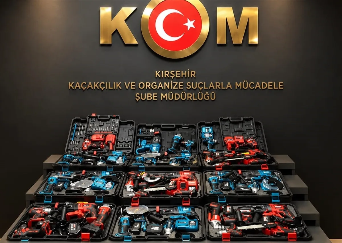 Kırşehir'de otomobilde 88 gümrük kaçağı matkap ve testere parçası bulundu