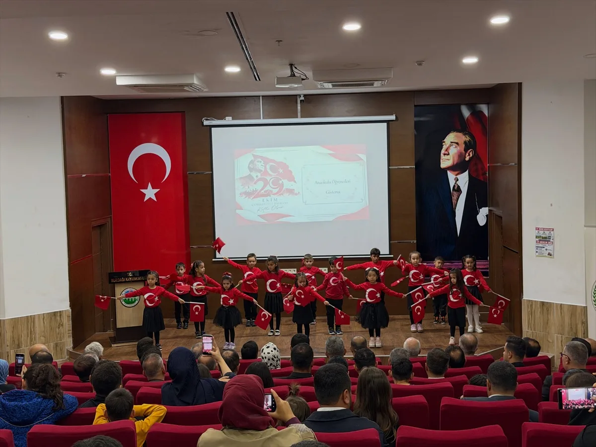 İslahiye ve Nurdağı'nda Cumhuriyet'in 103. yıl dönümü kutlanıyor
