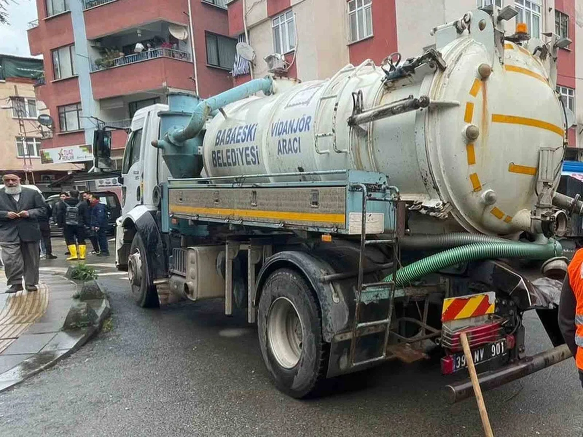Kırklareli'nin Babaeski ve Lüleburgaz ilçelerinden İstanbul'a sel desteği gönderildi