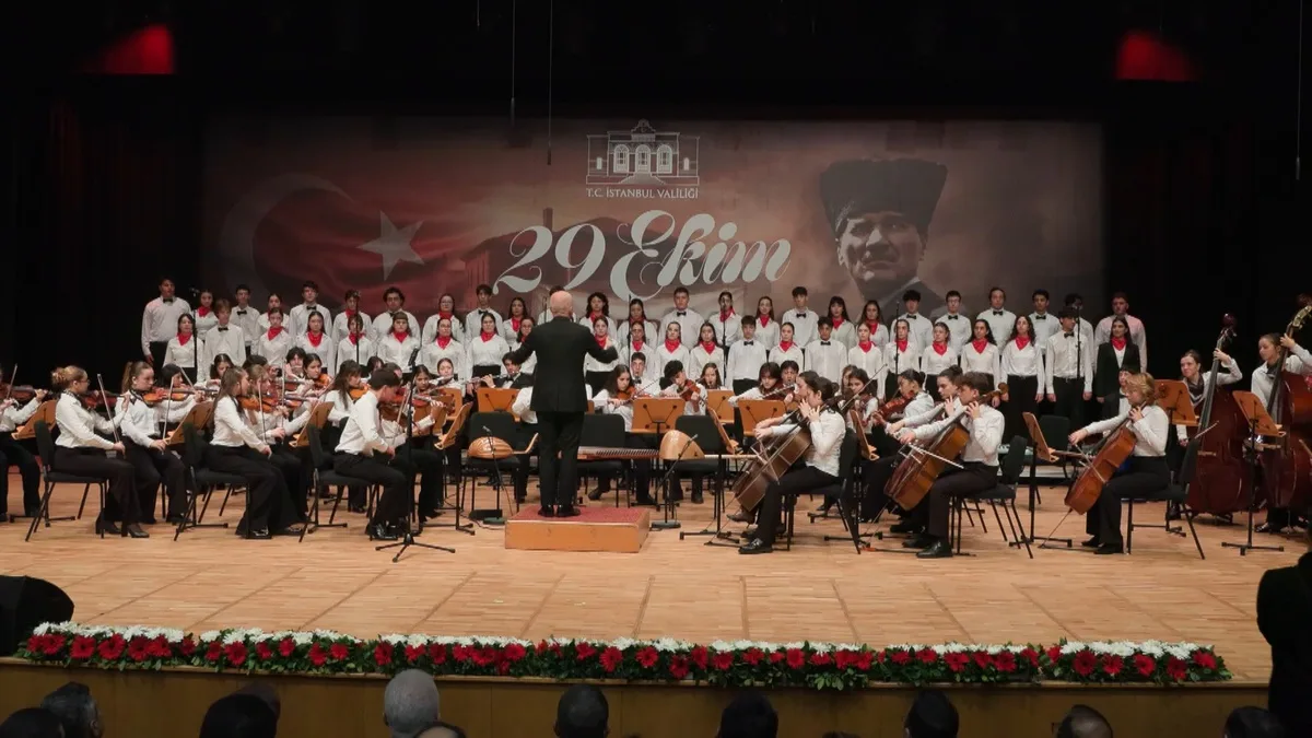 Cumhuriyet Bayramı'nın 103'üncü yılı Cemal Reşit Rey Konser Salonu’nda kutlandı