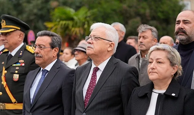Burhaniye'de 29 Ekim Cumhuriyet Bayramı Çelenk Töreni Yapıldı