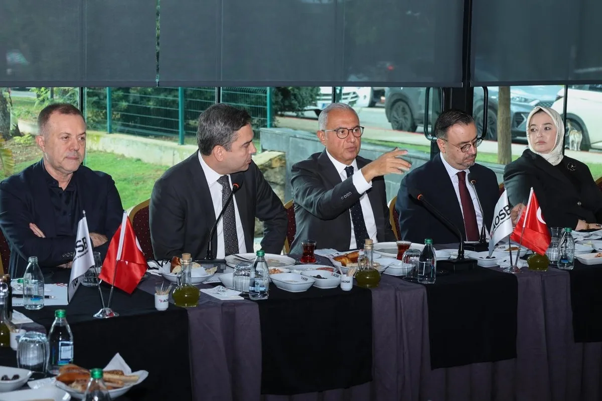 AOSB, gıda, içecek ve tarım sektör buluşmasında sanayicilerin taleplerini dinledi