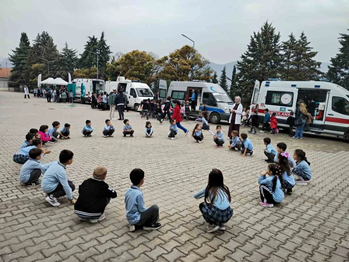 Bilecik Osmaneli'de minik öğrencilere sağlıklı yaşam eğitimi verildi