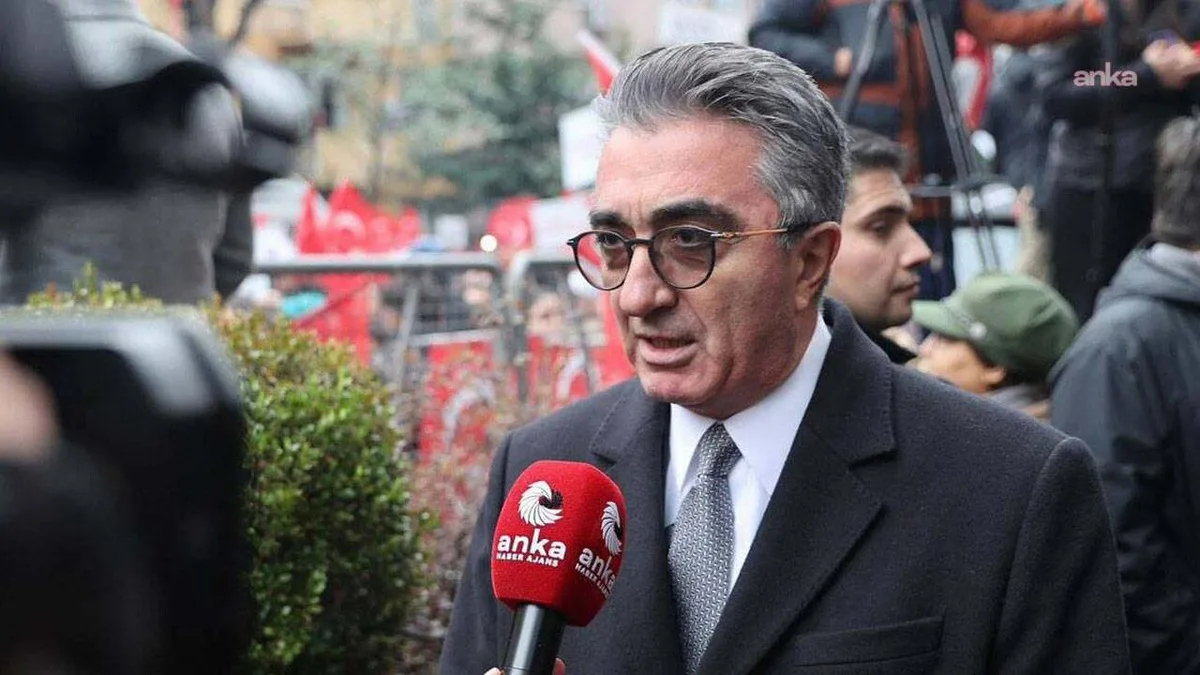 Cezaevinden hastaneye kaldırılan Bayrampaşa Belediye Başkanı Mutlu ameliyata alındı