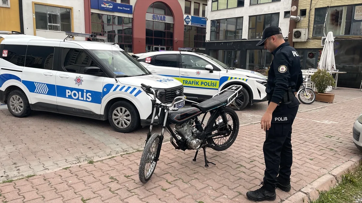 Kayseri Kocasinan'da ehliyetsiz 16 yaşındaki sürücüye 351 bin lira ceza kesildi
