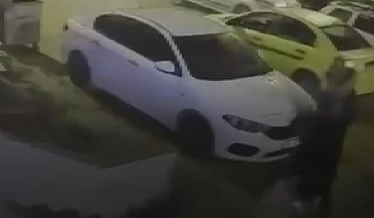 İddiaya göre Ankara Yenimahalle'de taksici, müşterisini evinin önünde silahla vurdu