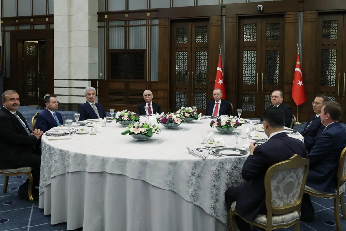 Cumhurbaşkanı Erdoğan, yüksek mahkeme başkanlarıyla yemekte bir araya geldi