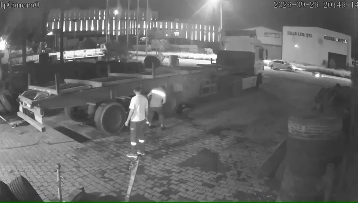 Hatay'da otomobil, 45 günlük evli çiftin motosikletine arkadan çarptı; çift yaralandı