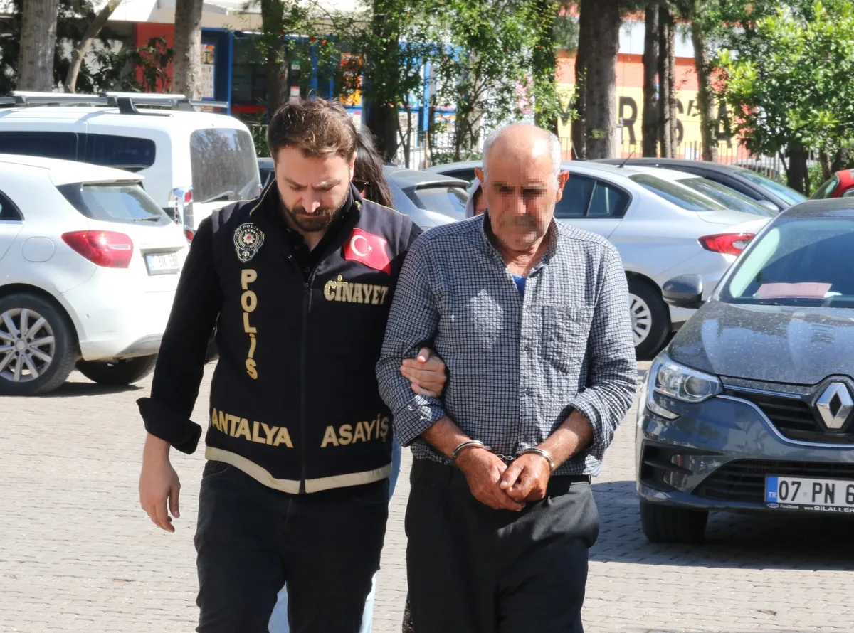 Arsa anlaşmazlığında yeğenini 7 kurşunla öldürmekle suçlanan sanık hakim karşısına çıktı