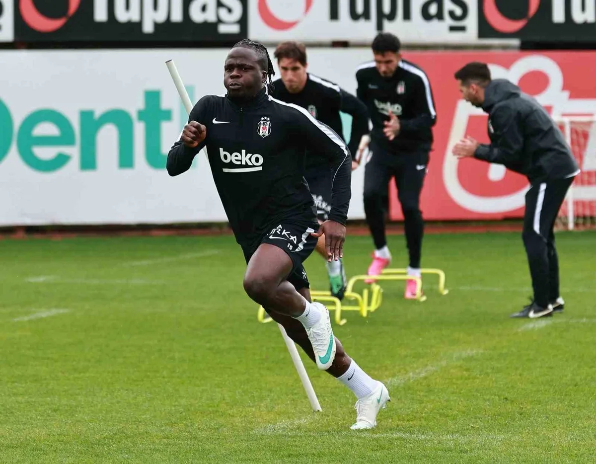 Beşiktaş, Trabzonspor deplasmanı hazırlıklarını tamamlayıp bugün Trabzon'a gidiyor