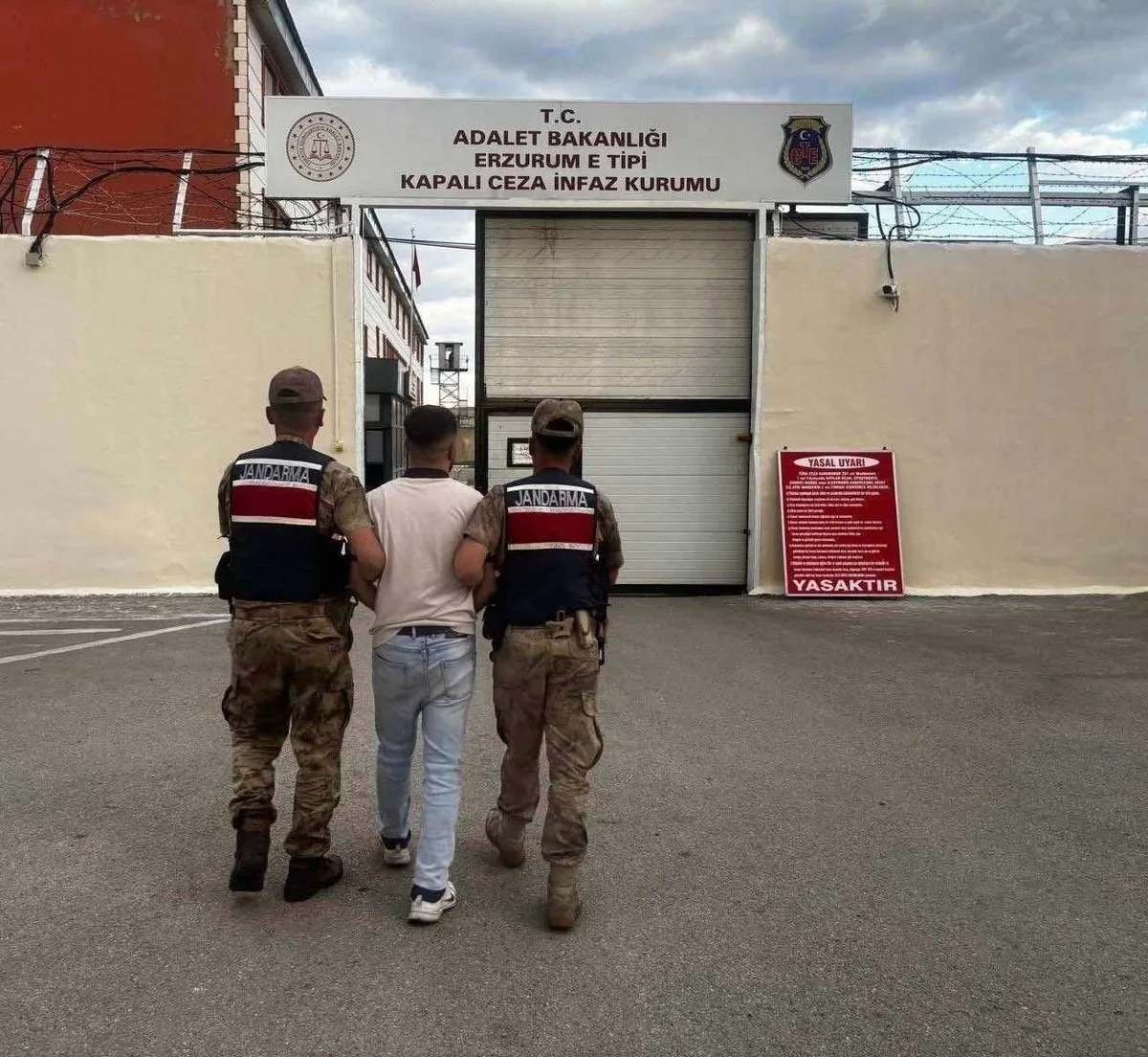 Erzurum İl Jandarma Komutanlığı Eylül'de 86 aranan şahsı yakaladı