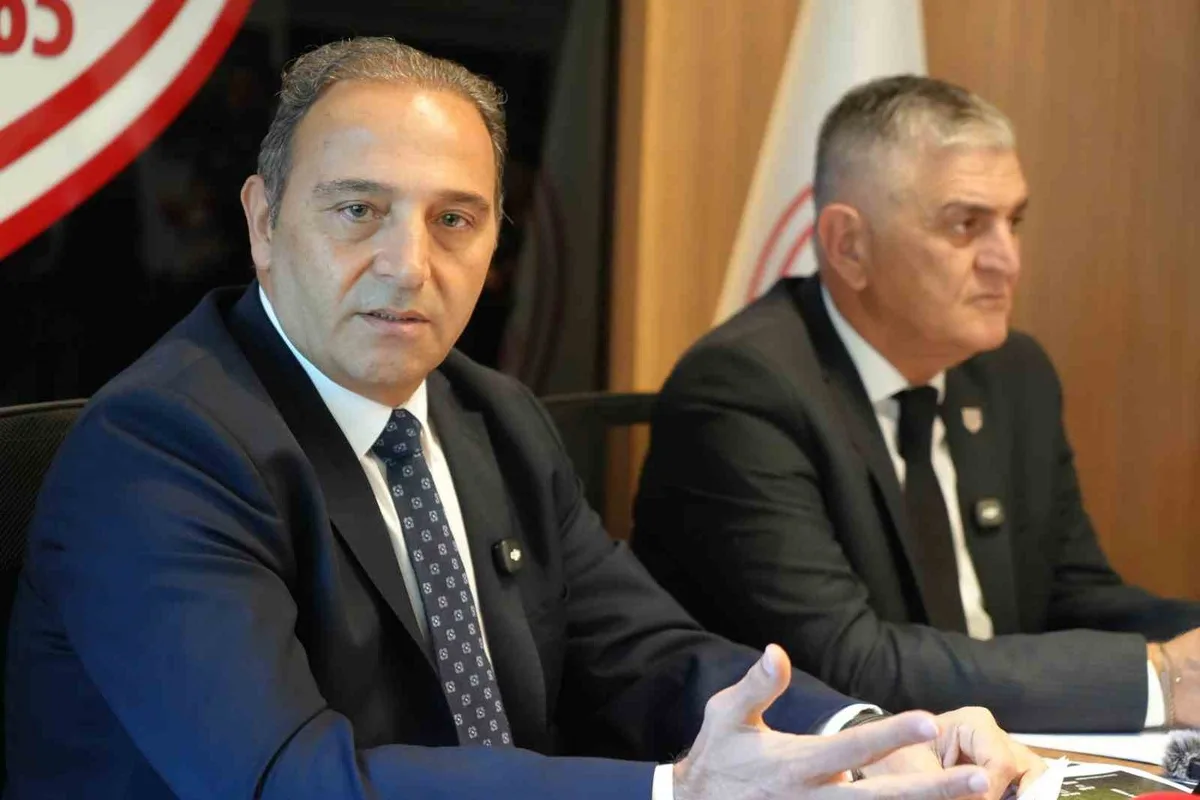 Fuat Çapa, Samsunspor'un devre arasında en az bir forvet alacağını söyledi