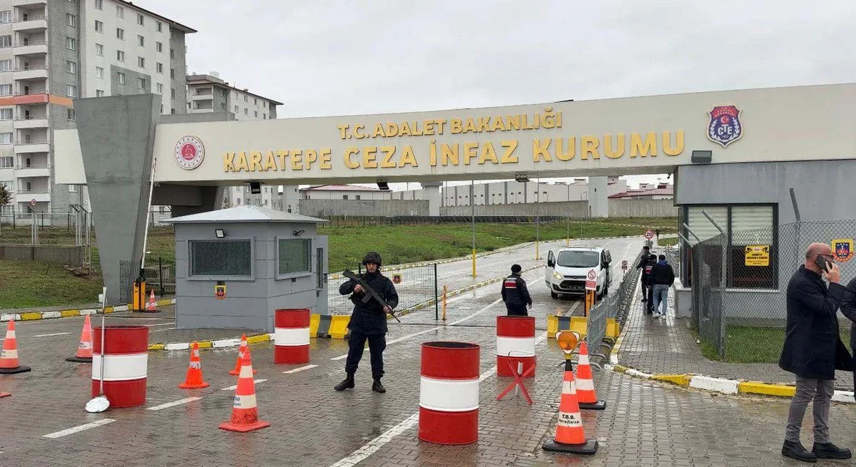 Sinem Dedetaş, ev hapsi kararıyla Çorlu'daki cezaevinden tahliye edildi