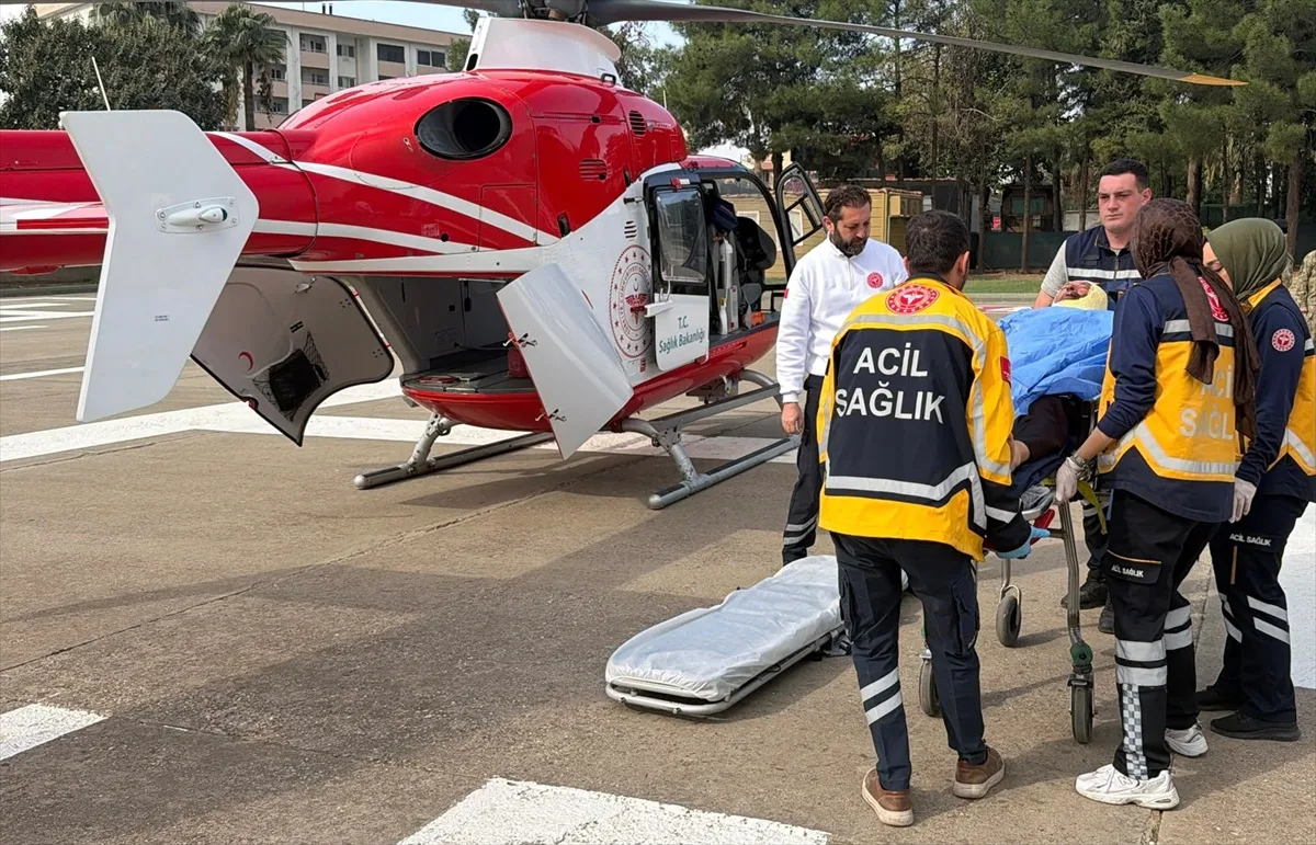 Şırnak Silopi'de 56 yaşındaki yanıklı hasta, Diyarbakır'a helikopterle sevk edildi