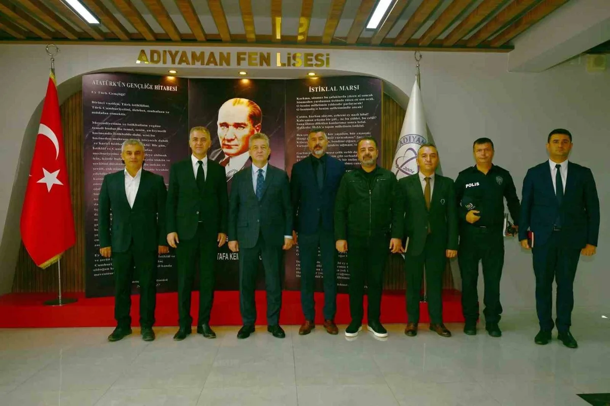 Adıyaman İl Emniyet Müdürü Nazman, okul çevresinde görevli personeli denetledi