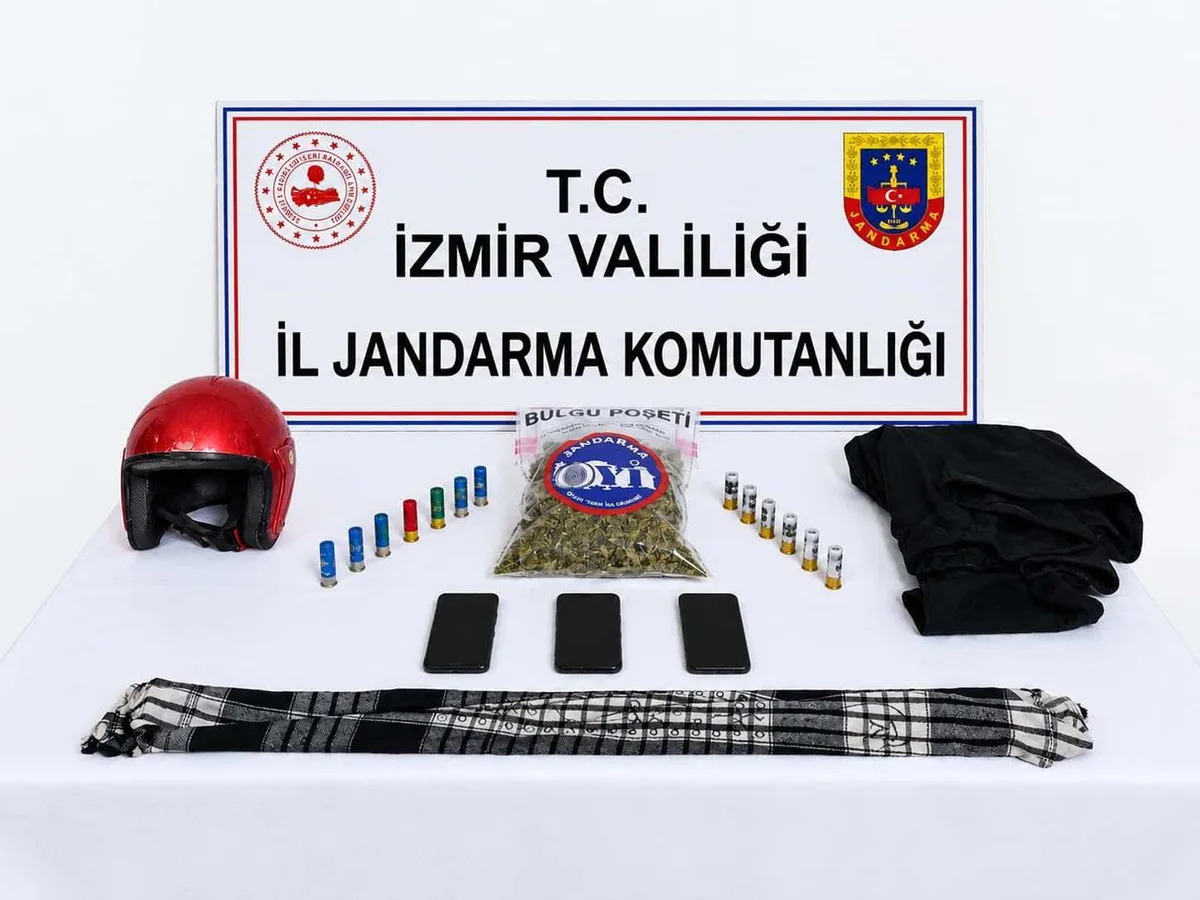 İzmir Ödemiş'te 2 araca ateş açan 2 şüpheli tutuklandı, 500 gram esrar ele geçirildi