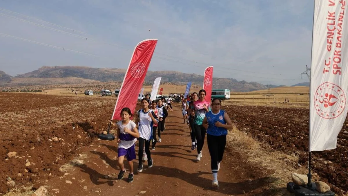 Silopi'deki kros seçmesinde dereceye giren gençler Mardin'de Şırnak'ı temsil edecek