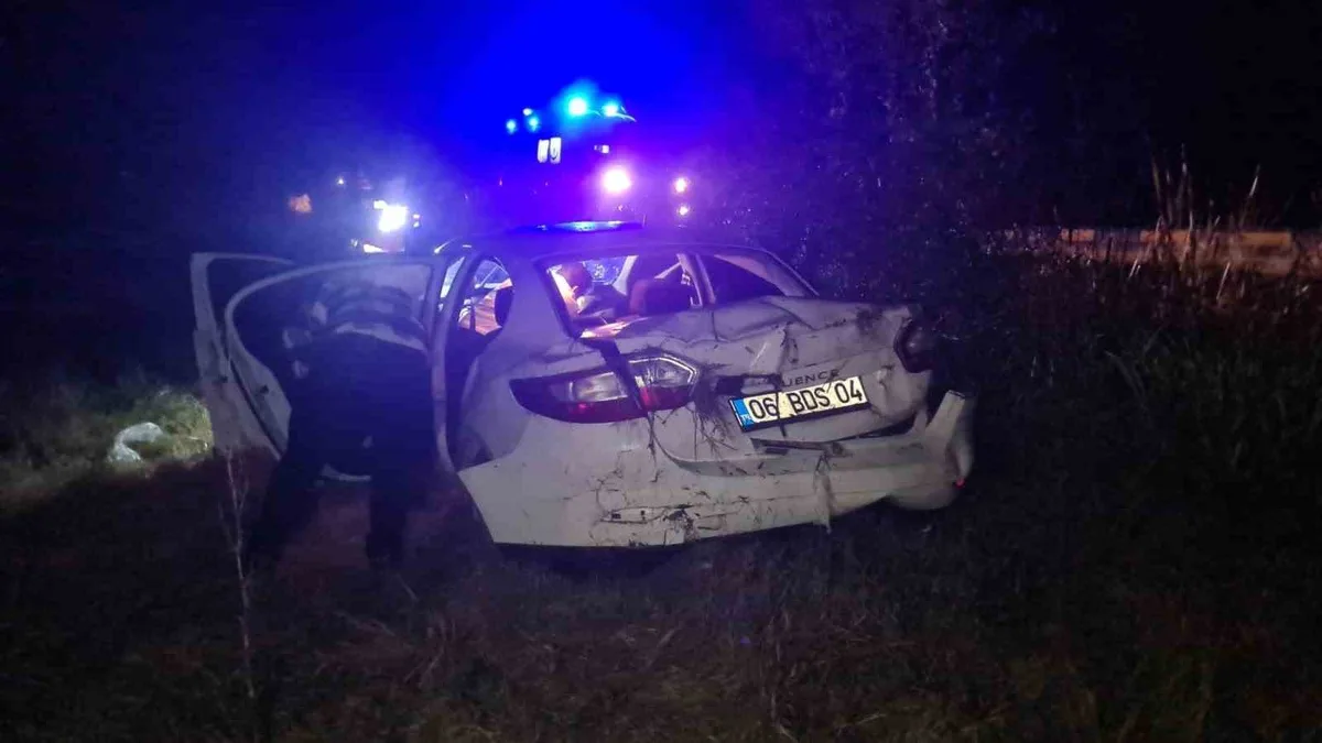 Zonguldak Çaycuma'da otomobil araziye uçtu, kazada 4 kişi yaralandı