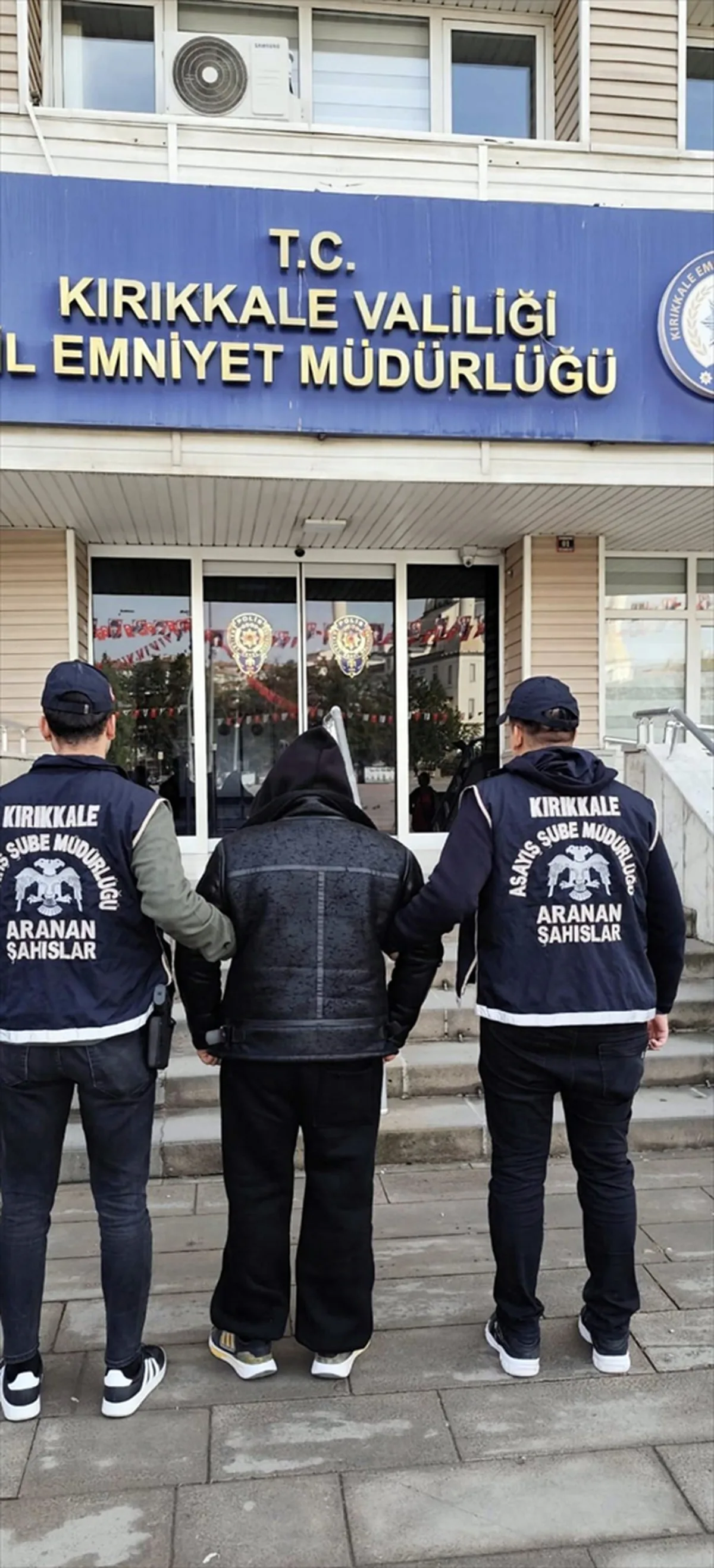 8 yıl 4 ay kesinleşmiş hapsi bulunan uyuşturucu hükümlüsü Kırıkkale'de yakalandı