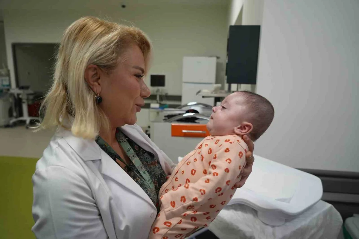 720 gram doğan Bahar bebek, 104 günlük tedavinin ardından 5 kilo 775 grama ulaştı