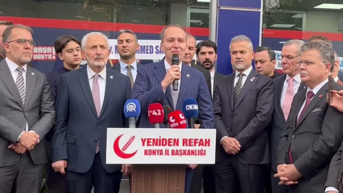 Erbakan Konya'da ekonomiyi eleştirirken faize 2,7 trilyon lira ödendiğini söyledi