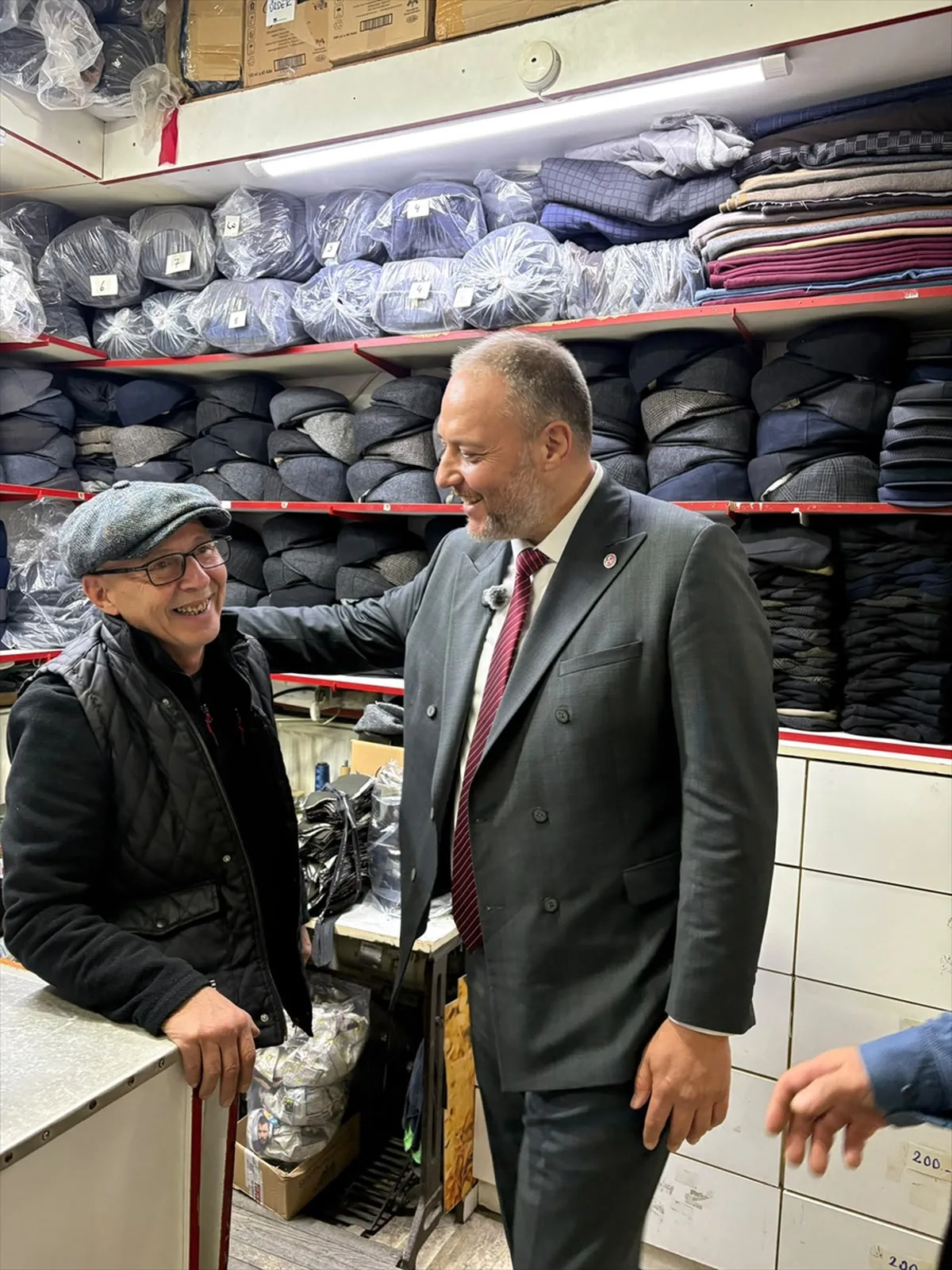 MHP Edirne İl Başkanı Biçer, Alipaşa Çarşısı'nda esnafın taleplerini dinledi