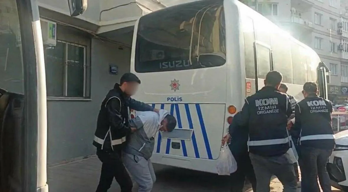 İzmir'de Sercan Sayal liderliğindeki suç örgütü operasyonunda 4 şüpheli tutuklandı