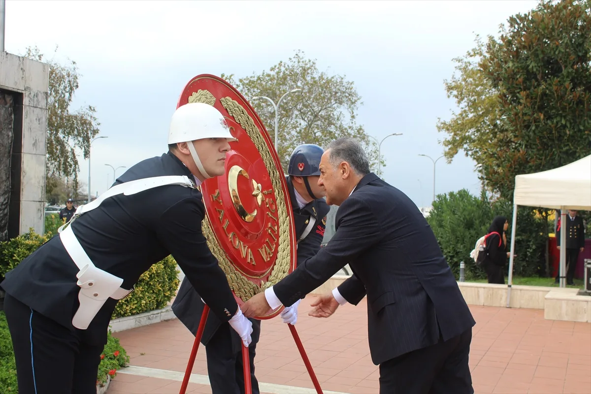 Bursa ve Eskişehir dahil 7 ilde Cumhuriyet'in 103. yılı çelenk törenleriyle kutlandı