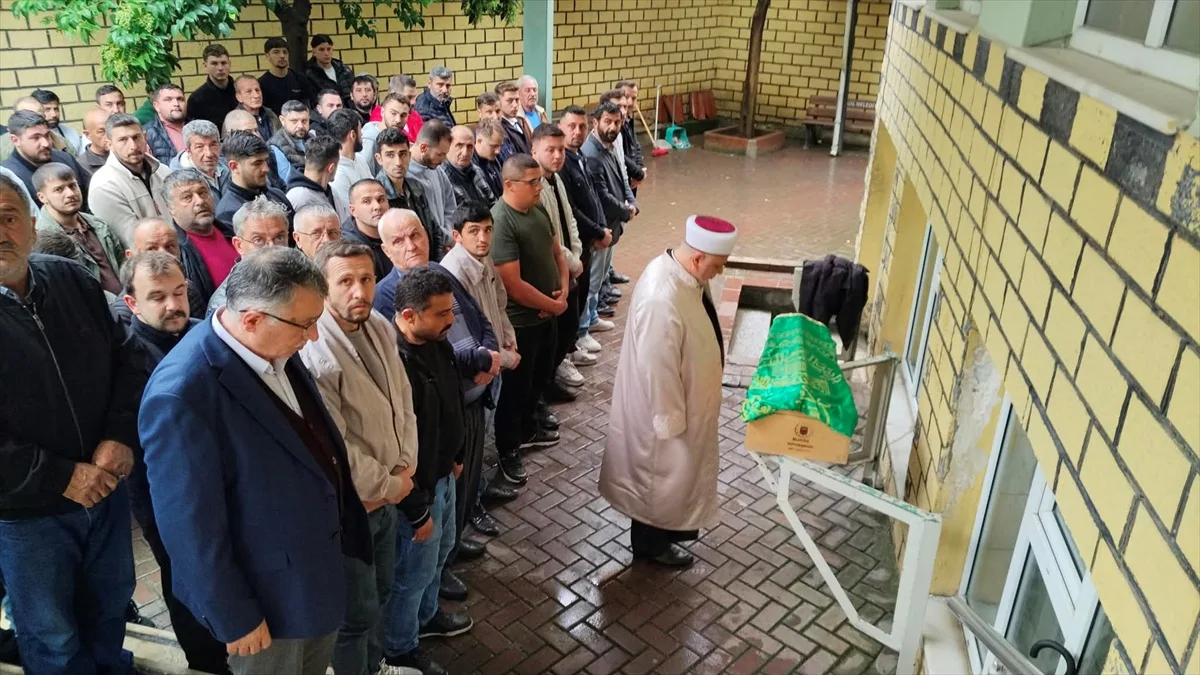 Bursa İnegöl'de otomobilin çarptığı 2 yaşındaki çocuk Akıncılar'da defnedildi