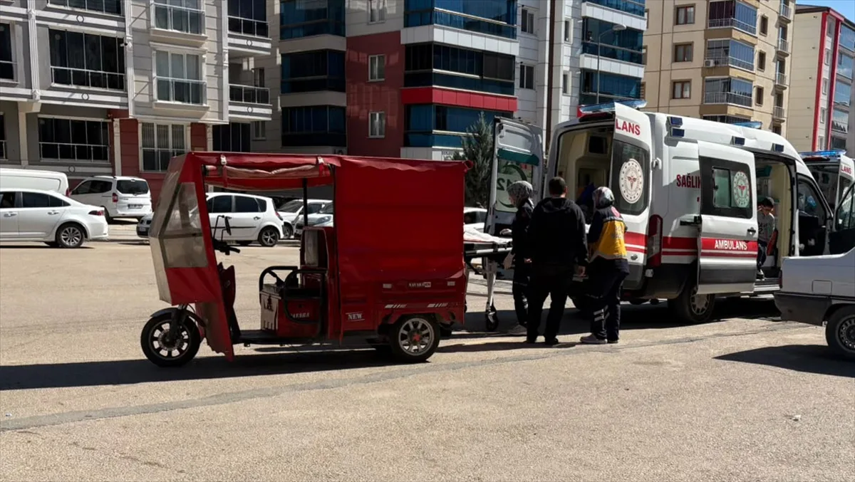 Kırıkkale'de kazada 4 kişi yaralandı, otomobil sürücüsüne 350 bin lira ceza yazıldı