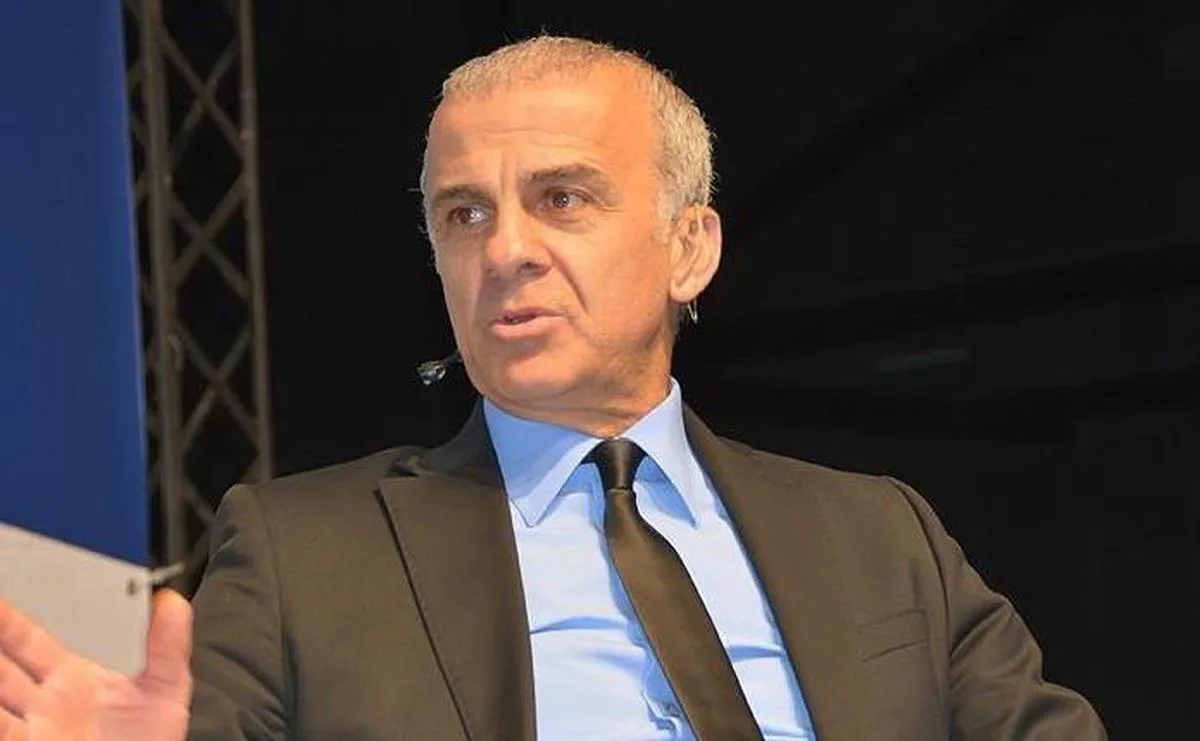 Asensio ile görüntüsü gündem olan Oğuz Çetin kimdir? Fenerbahçe'nin futbol direktörü kaç yaşında, hangi takımları çalıştırdı?