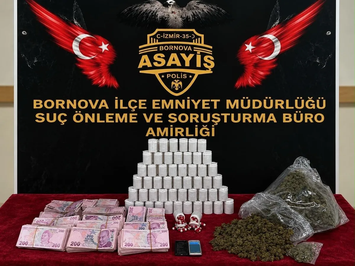 İzmir Bornova'da düzenlenen operasyonda 3 bin 650 uyuşturucu hap ele geçirildi