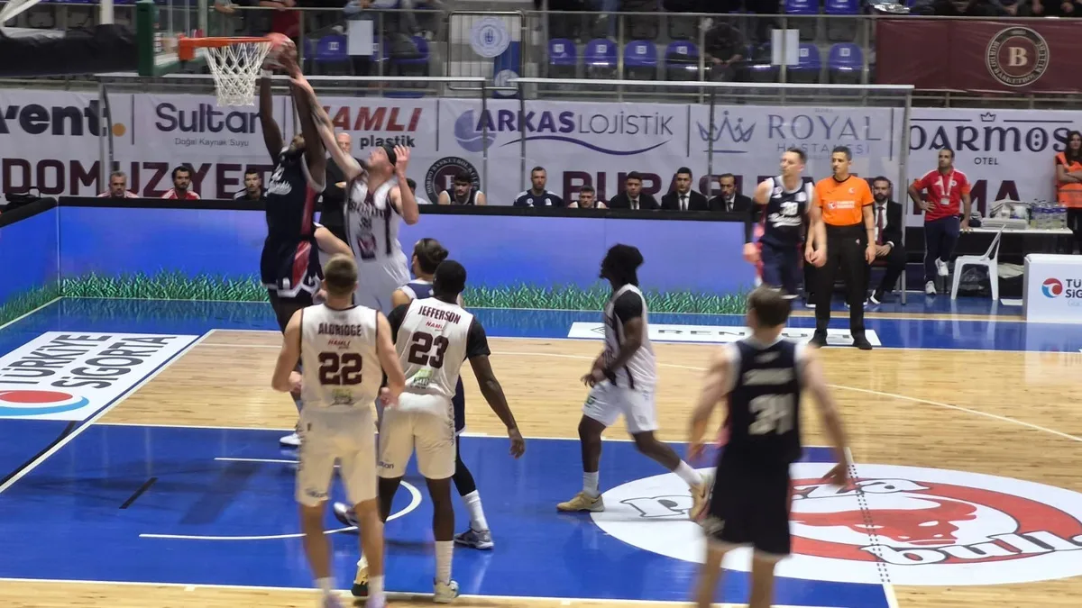 Bandırma Bordo, Bahçeşehir Koleji'ni 103-88 yendi; Peterson 29 sayıyla skorer oldu