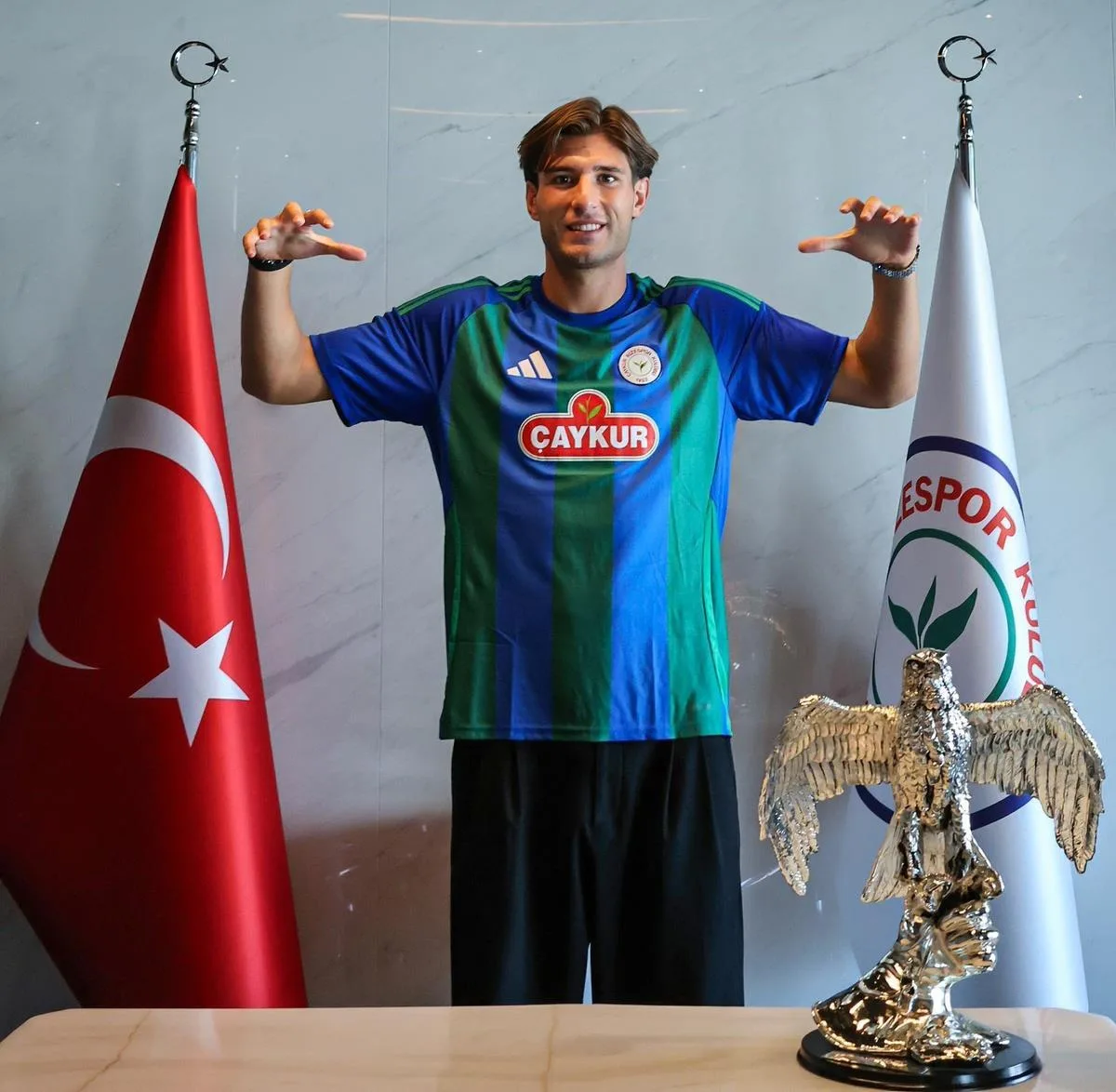 Gennaro Borrelli kimdir? Trabzonspor'a iki gol atan Rizespor santraforu kaç yaşında?