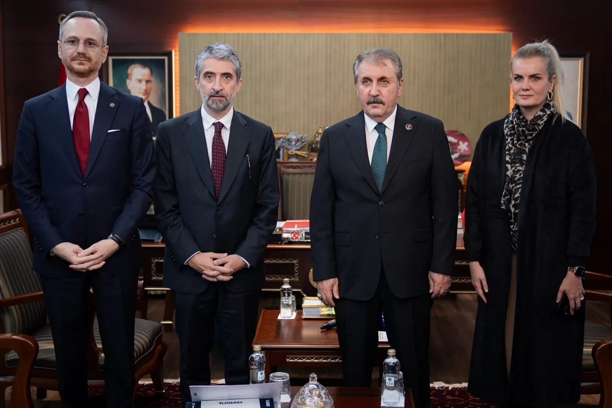 BBP Genel Başkanı Destici, TÜSİAD heyetine ekonomik iş birliği mesajı verdi