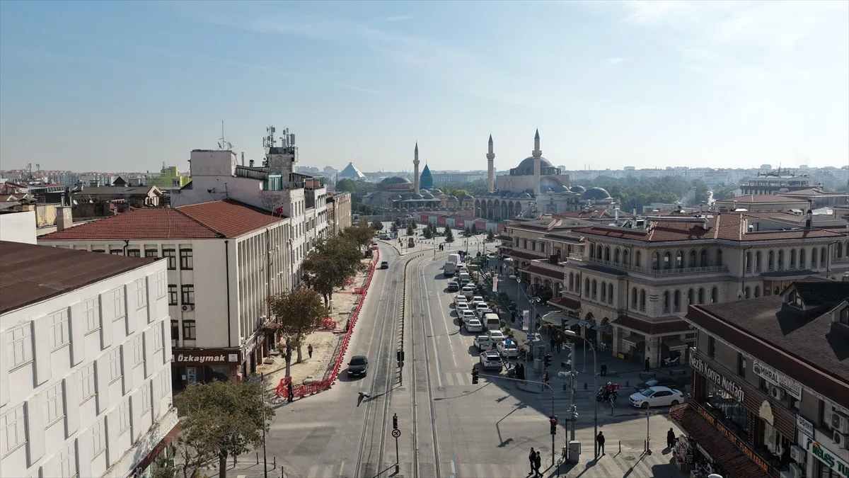 Konya'da Mevlana Caddesi çalışması Şeb-i Arus Haftası'ndan önce bitirilmek isteniyor