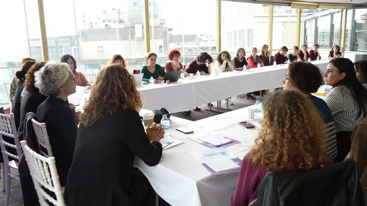 DEM Parti Kadın Meclisi İstanbul'da 2027 bütçesini kadın emeği odağında tartıştı