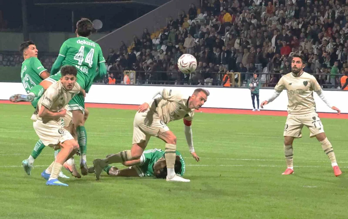 Muğlaspor, Trendyol 1. Lig'de Bursaspor'a 3-0 yenildi; Iheanacho iki gol attı