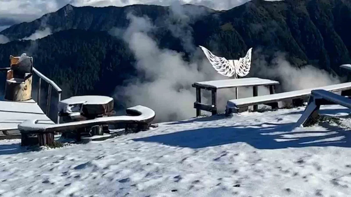 Rize'nin Çamlıhemşin ve İkizdere yaylaları kar altında, dönüş mesaisi hızlandı