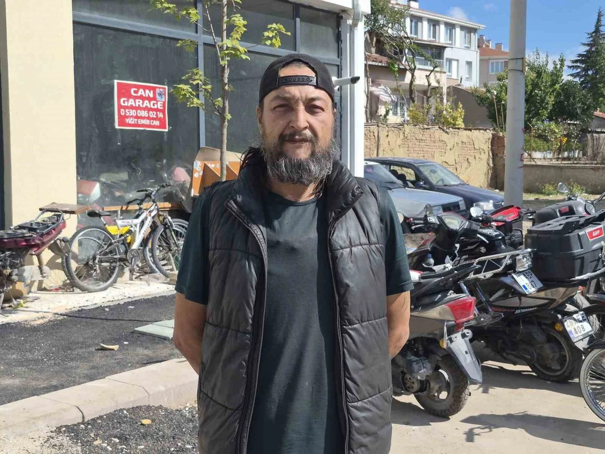Eskişehir'de hırsızlar çaldıkları motosikleti zaten tamire gideceği dükkana getirdi! Takip uygulaması ele verdi