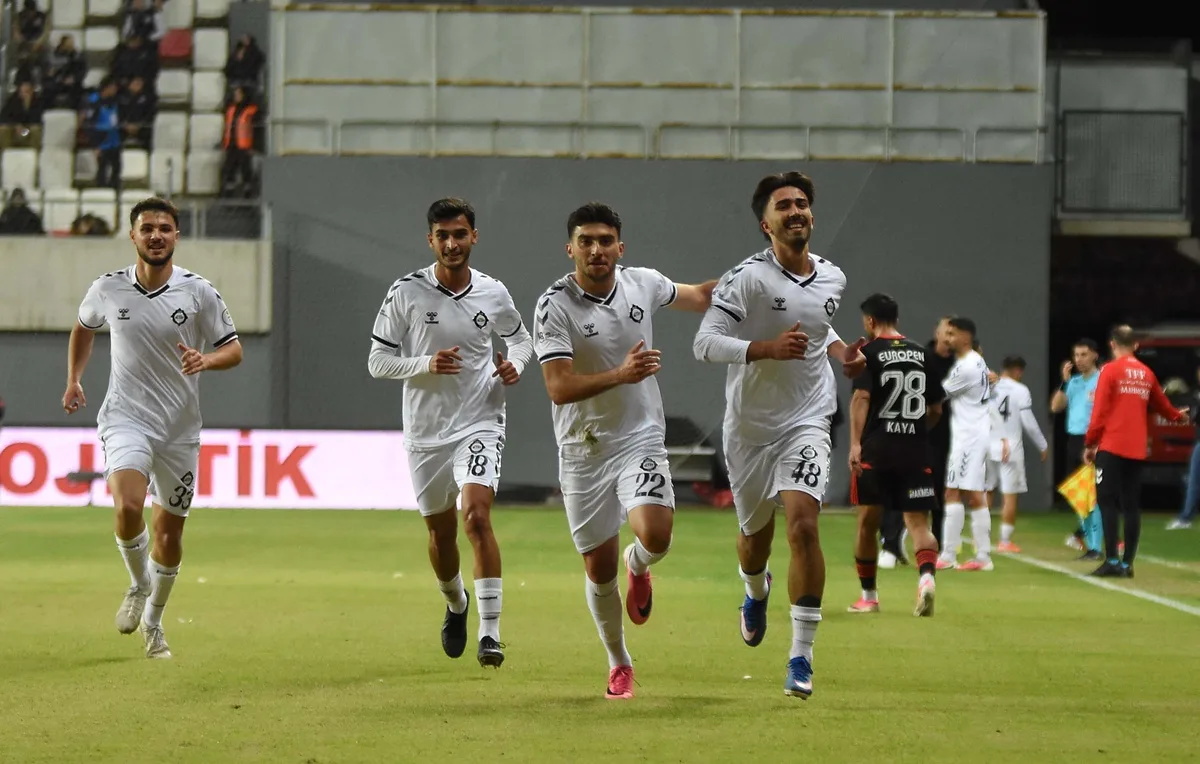 Altay, 1922 Akşehir SK maçında İzmir Atatürk Stadı'nda çıkış arayacak