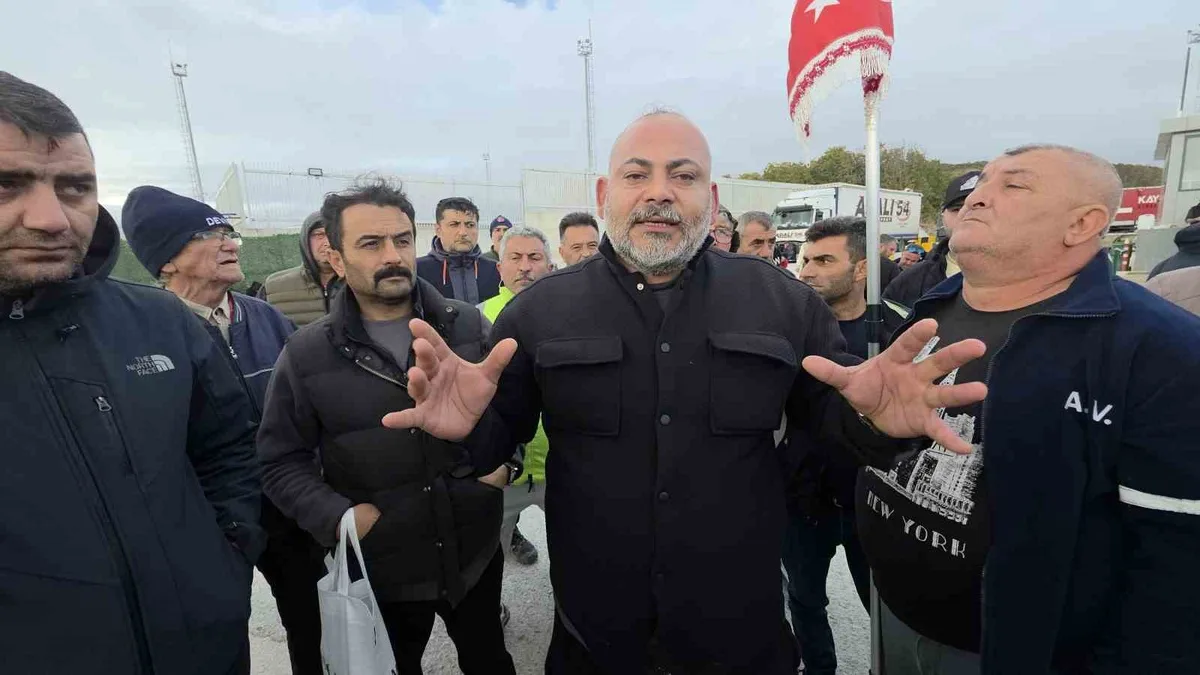 Sınırda tır şoförleri vize sorununu anlattı, 245 aracın geri çevrildiğini öne sürdü