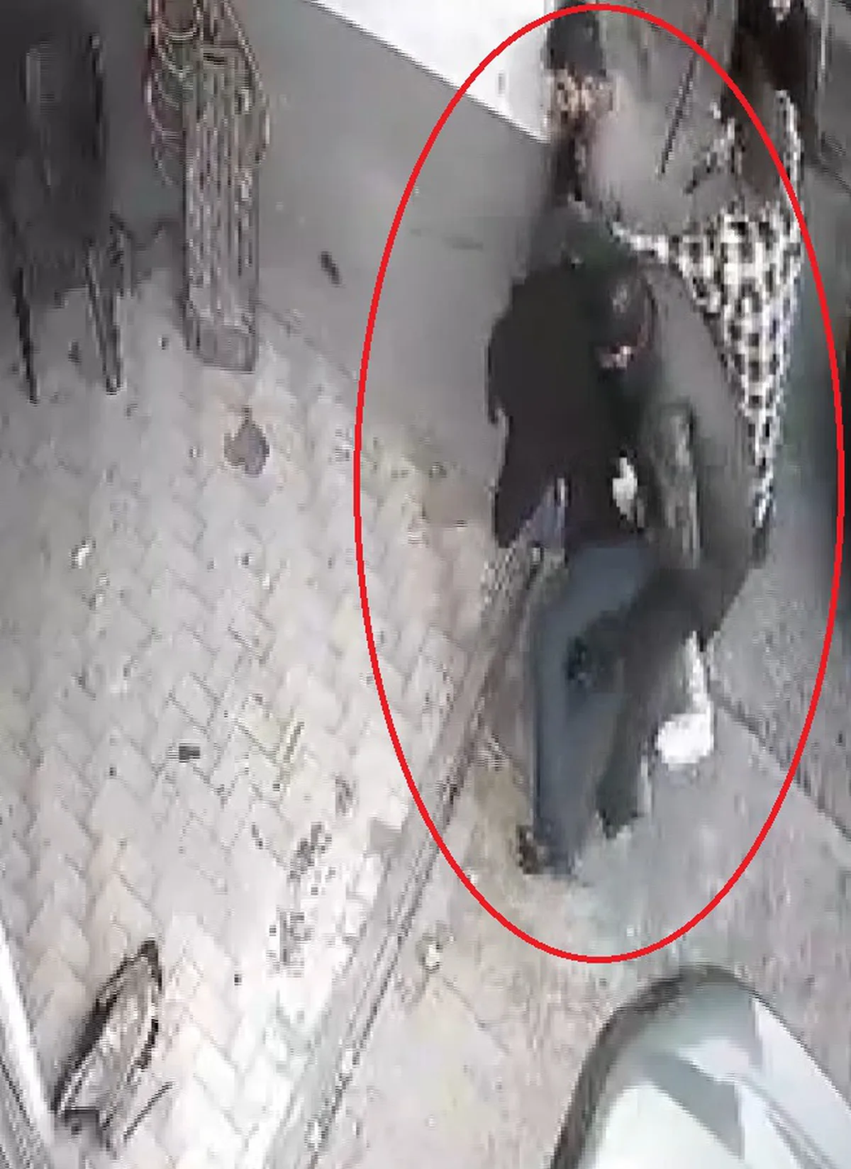 Kayseri'de oto tamirhanesinde çıkan silahlı kavgada 3 kişi yaralandı