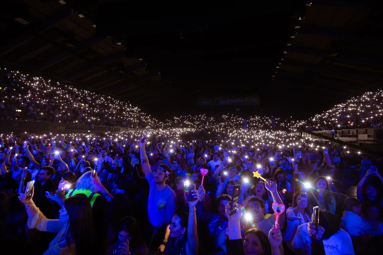 Manifest Wembley’i fethetti!