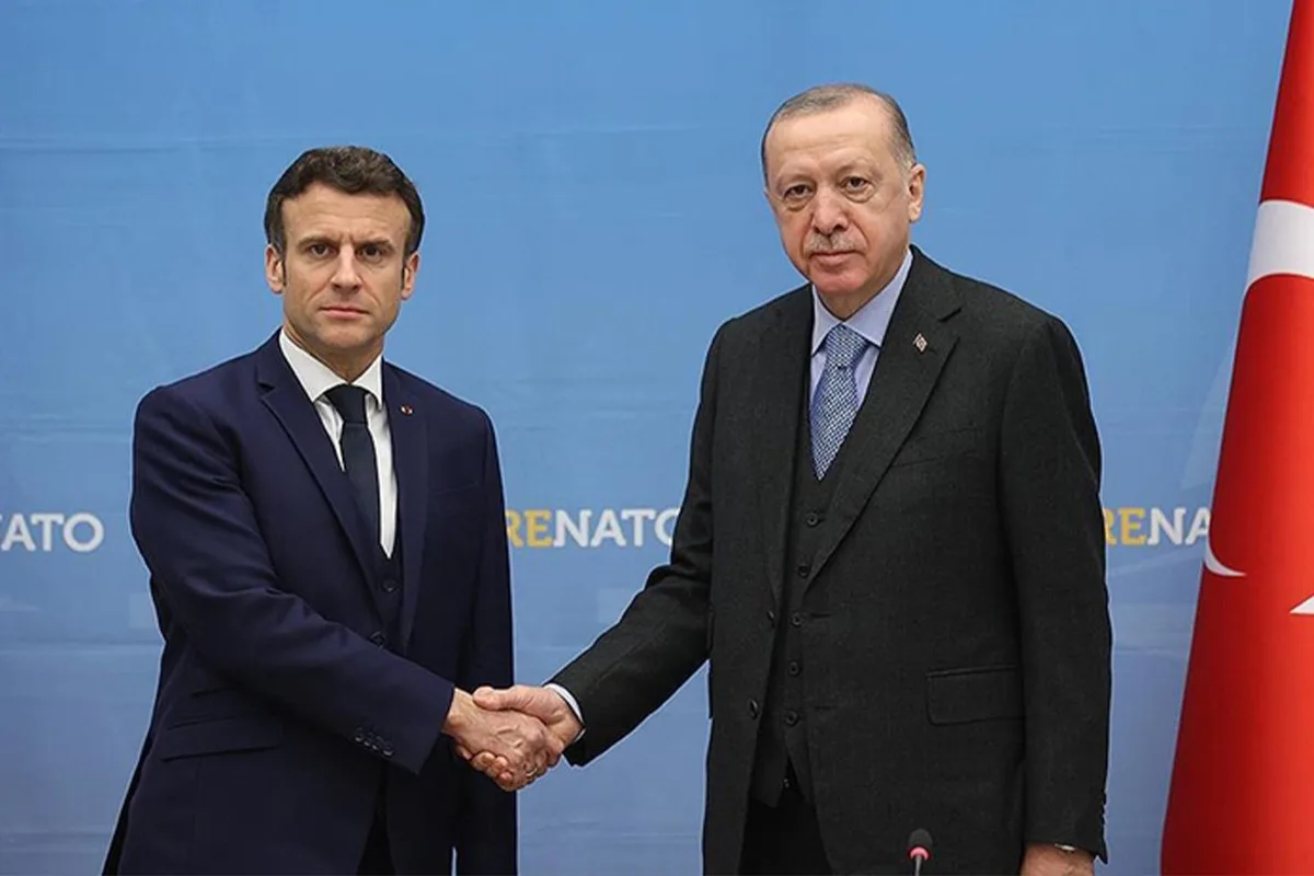 Cumhurbaşkanı Erdoğan'dan Macron'a davet telefonu
