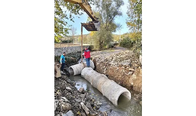 Selin kapattığı köy yolu ulaşıma açıldı