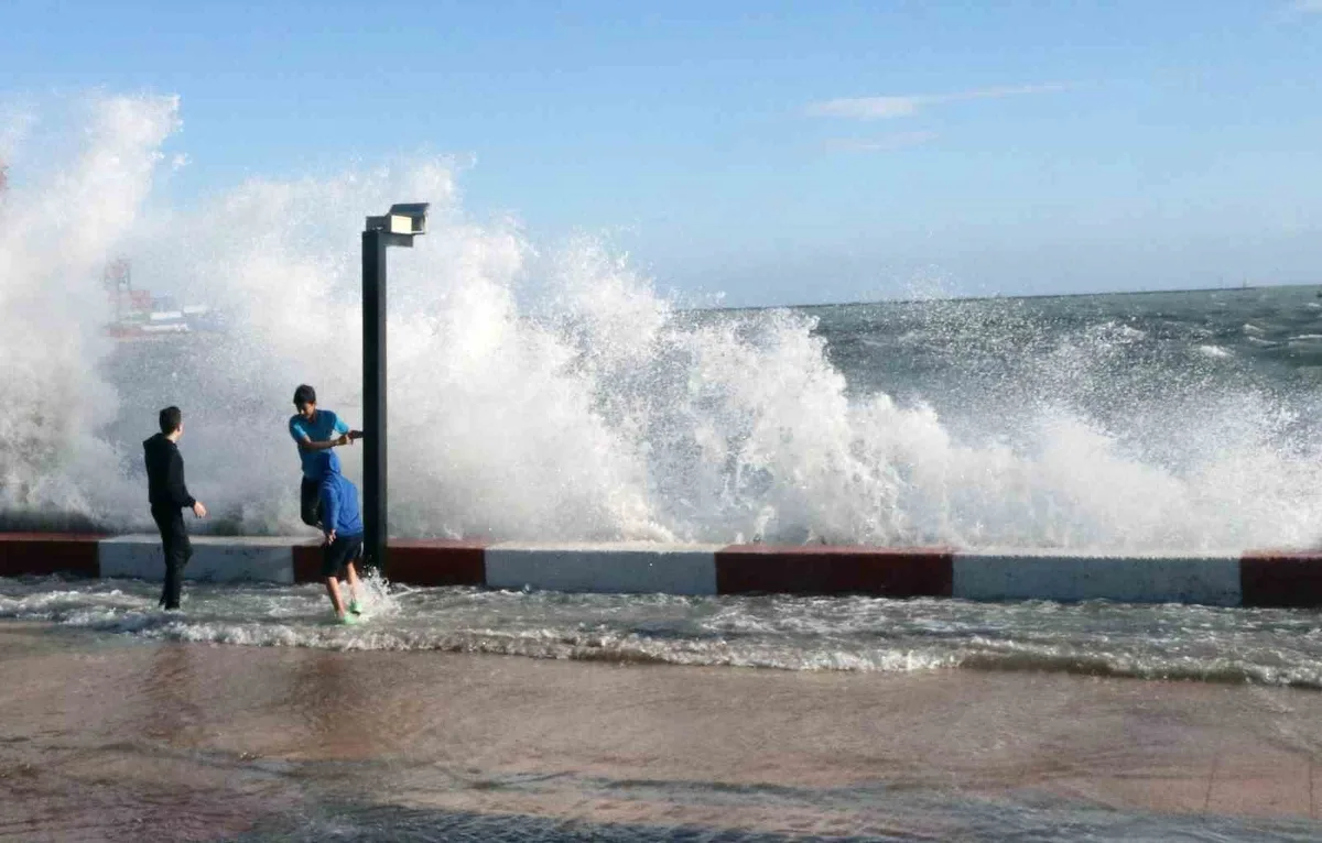 Meteoroloji, Marmaris-Kaş arası denizlerde 6-8 kuvvetinde fırtına uyarısı verdi