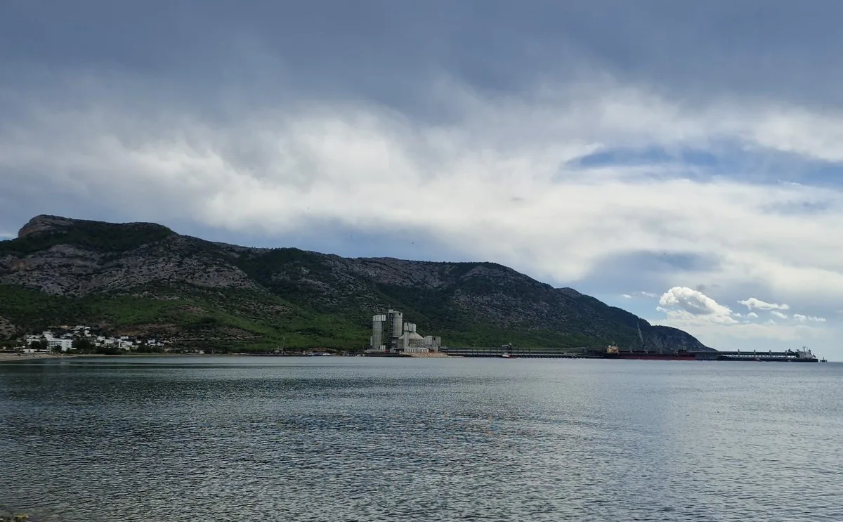 Mersin Silifke açıklarında hortum kıyıya yaklaşmadan kayboldu